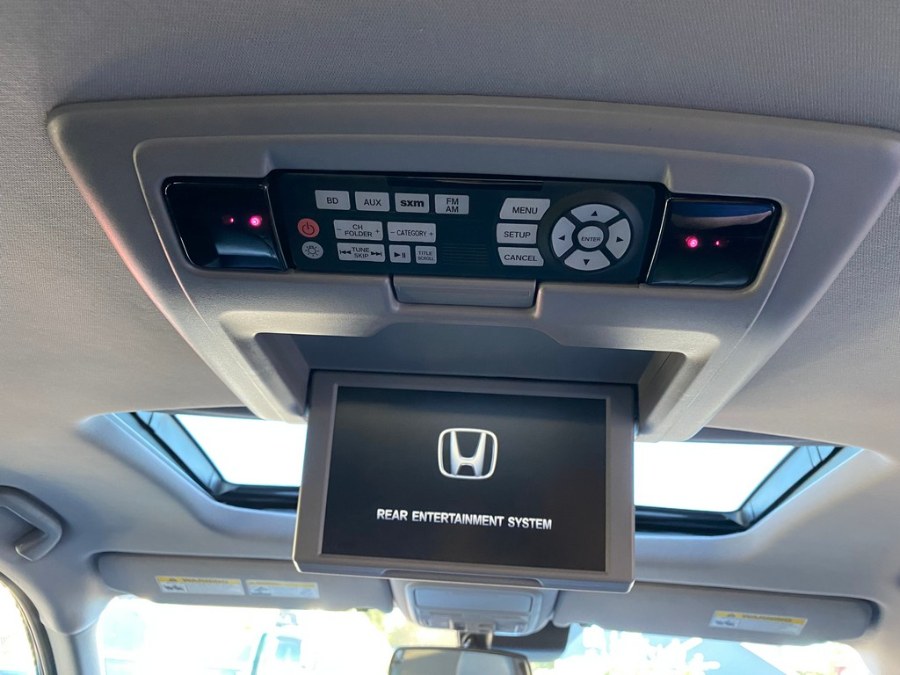 Used Honda Pilot Touring AWD 2017 | Union Street Auto Sales. West Springfield, Massachusetts Used Honda Pilot Touring AWD 2017 | Union Street Auto Sales. West Springfield, Massachusetts