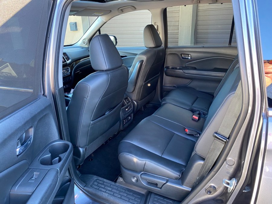 Used Honda Pilot Touring AWD 2017 | Union Street Auto Sales. West Springfield, Massachusetts Used Honda Pilot Touring AWD 2017 | Union Street Auto Sales. West Springfield, Massachusetts