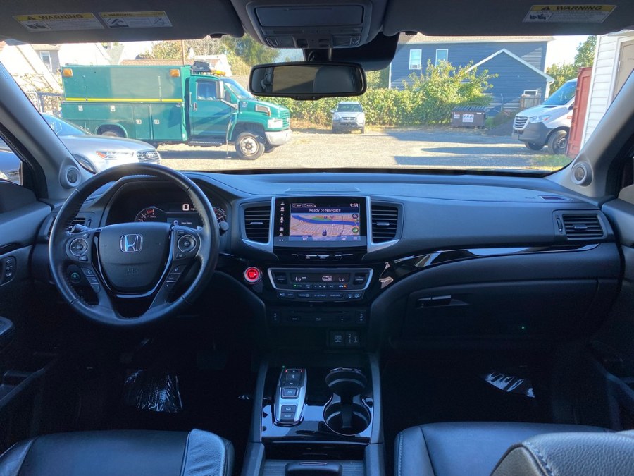 Used Honda Pilot Touring AWD 2017 | Union Street Auto Sales. West Springfield, Massachusetts Used Honda Pilot Touring AWD 2017 | Union Street Auto Sales. West Springfield, Massachusetts