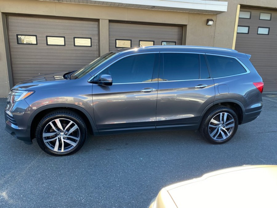 Used Honda Pilot Touring AWD 2017 | Union Street Auto Sales. West Springfield, Massachusetts Used Honda Pilot Touring AWD 2017 | Union Street Auto Sales. West Springfield, Massachusetts