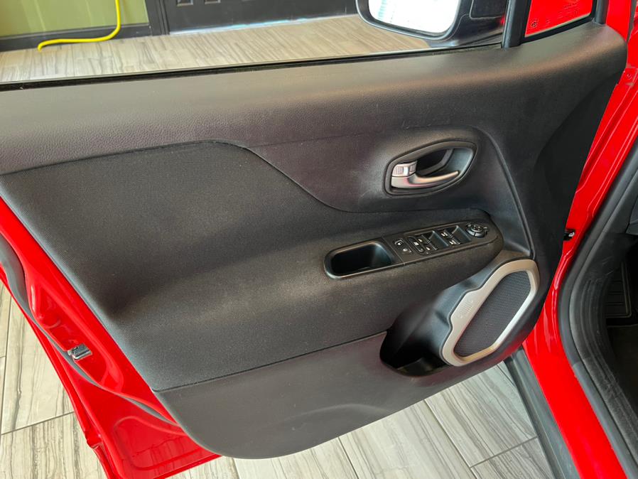 Used Jeep Renegade 4WD 4dr Sport 2016 | AutoMax. West Hartford, Connecticut Used Jeep Renegade 4WD 4dr Sport 2016 | AutoMax. West Hartford, Connecticut