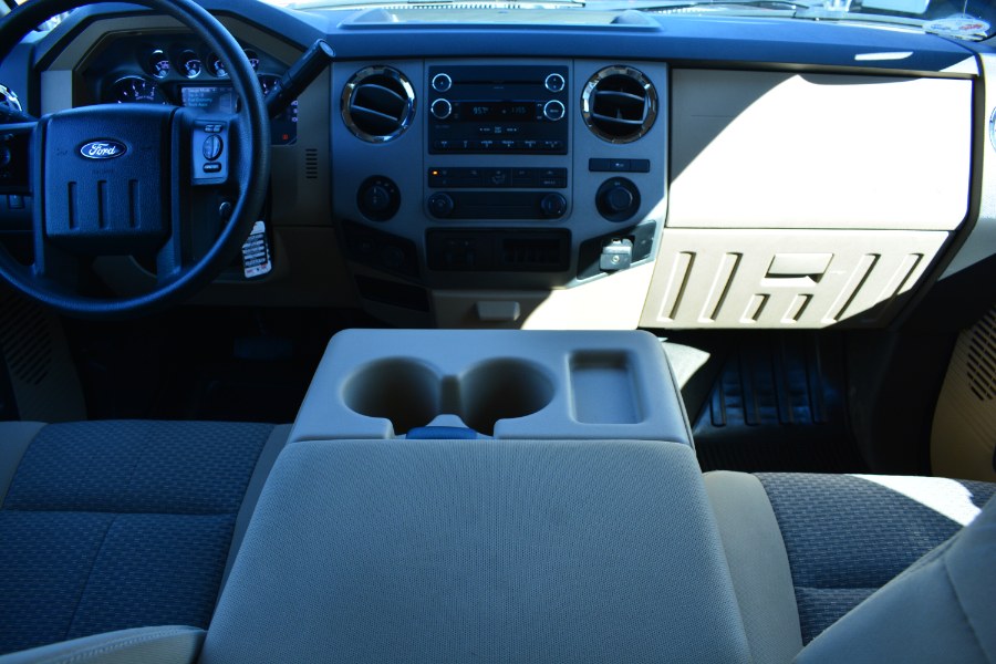 Used Ford Super Duty F-350 SRW 4WD Crew Cab 172" XLT 2015 | Longmeadow Motor Cars. ENFIELD, Connecticut