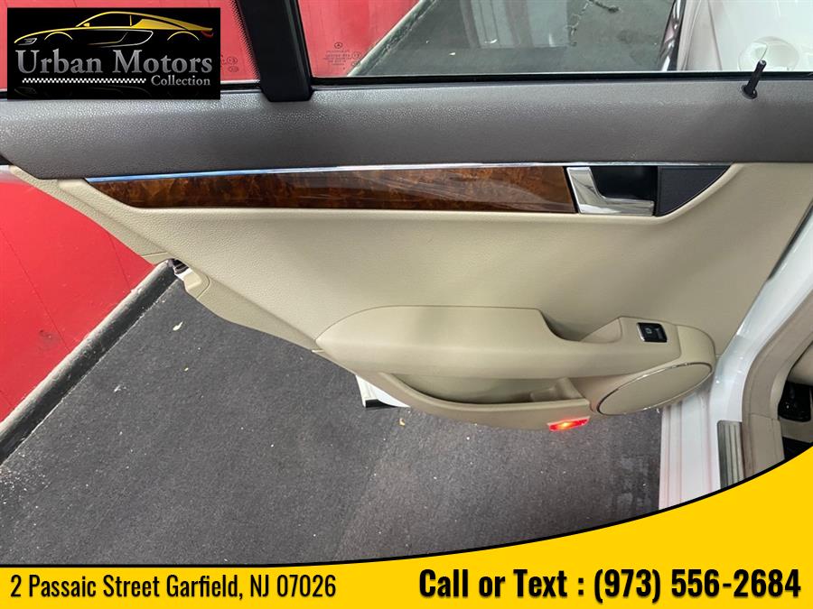 Used Mercedes-benz C-class 3.0L Luxury 2009 | Urban Motors Collection. Garfield, New Jersey Used Mercedes-benz C-class 3.0L Luxury 2009 | Urban Motors Collection. Garfield, New Jersey