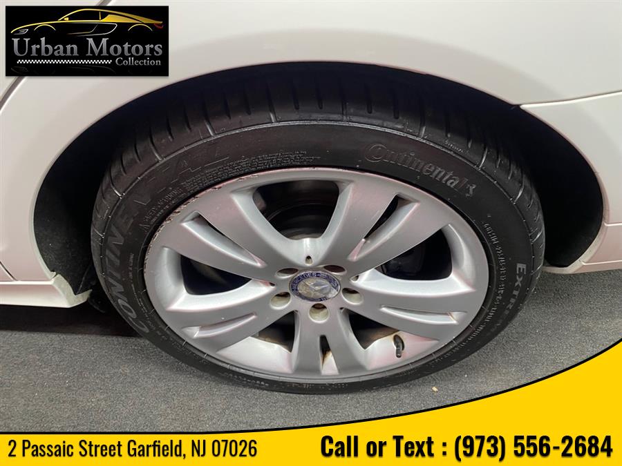 Used Mercedes-benz C-class 3.0L Luxury 2009 | Urban Motors Collection. Garfield, New Jersey Used Mercedes-benz C-class 3.0L Luxury 2009 | Urban Motors Collection. Garfield, New Jersey