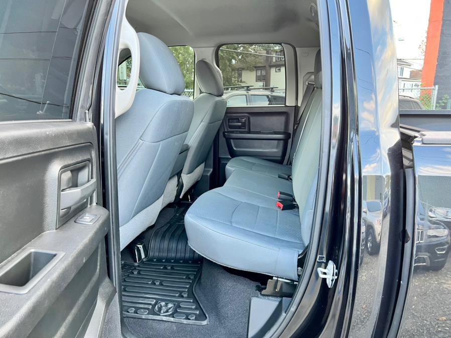 Used Ram 1500 Classic Express 4x4 Quad Cab 6''4" Box 2019 | Easy Credit of Jersey. South Hackensack, New Jersey