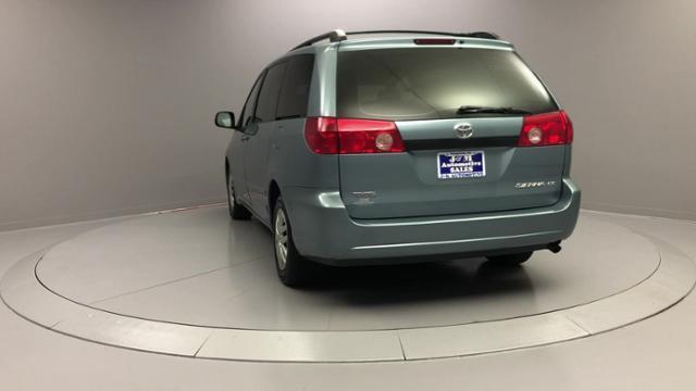 2008 Toyota Sienna 5dr 7-Pass Van CE FWD, available for sale in Naugatuck, Connecticut | J&M Automotive Sls&Svc LLC. Naugatuck, Connecticut 2008 Toyota Sienna 5dr 7-Pass Van CE FWD, available for sale in Naugatuck, Connecticut | J&M Automotive Sls&Svc LLC. Naugatuck, Connecticut