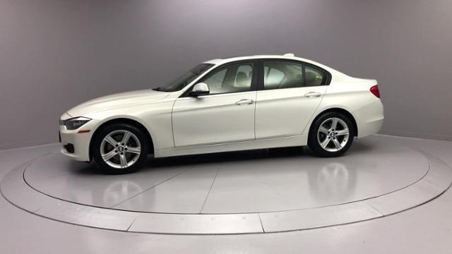 Used BMW 3 Series 4dr Sdn 328i xDrive AWD SULEV 2013 | J&M Automotive Sls&Svc LLC. Naugatuck, Connecticut Used BMW 3 Series 4dr Sdn 328i xDrive AWD SULEV 2013 | J&M Automotive Sls&Svc LLC. Naugatuck, Connecticut