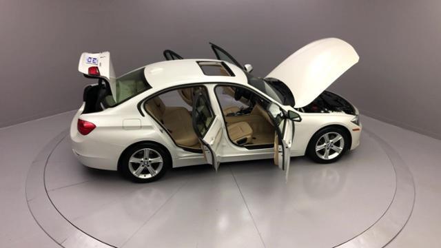 Used BMW 3 Series 4dr Sdn 328i xDrive AWD SULEV 2013 | J&M Automotive Sls&Svc LLC. Naugatuck, Connecticut Used BMW 3 Series 4dr Sdn 328i xDrive AWD SULEV 2013 | J&M Automotive Sls&Svc LLC. Naugatuck, Connecticut