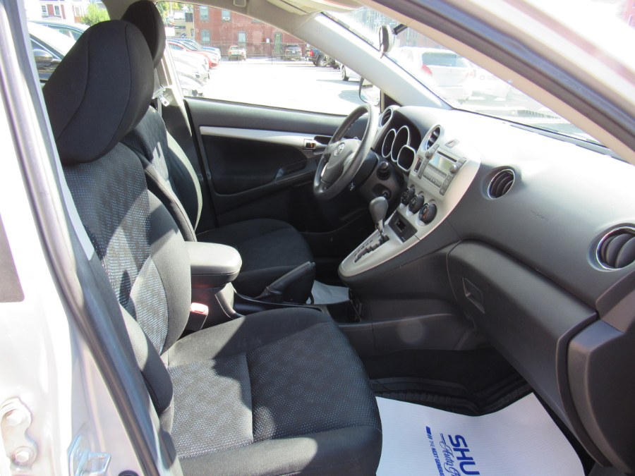 Used Toyota Matrix S 2009 | Hilario's Auto Sales Inc.. Worcester, Massachusetts Used Toyota Matrix S 2009 | Hilario's Auto Sales Inc.. Worcester, Massachusetts