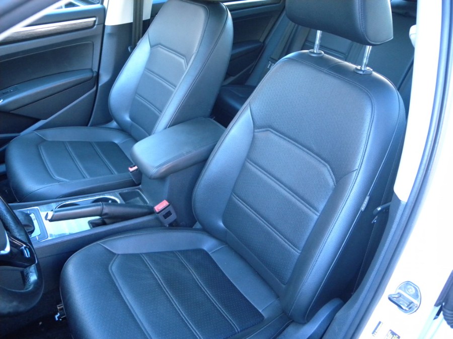 2017 Volkswagen Passat 1.8T SE Auto, available for sale in Brooklyn, New York | Carsbuck Inc.. Brooklyn, New York 2017 Volkswagen Passat 1.8T SE Auto, available for sale in Brooklyn, New York | Carsbuck Inc.. Brooklyn, New York