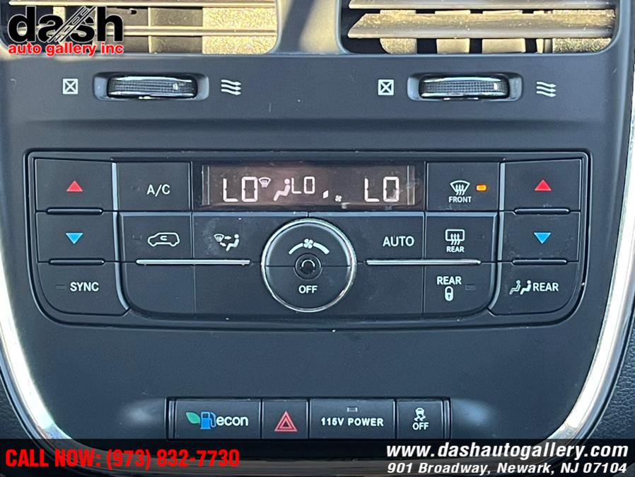 Used Chrysler Town & Country 4dr Wgn Touring 2016 | Dash Auto Gallery Inc.. Newark, New Jersey Used Chrysler Town & Country 4dr Wgn Touring 2016 | Dash Auto Gallery Inc.. Newark, New Jersey