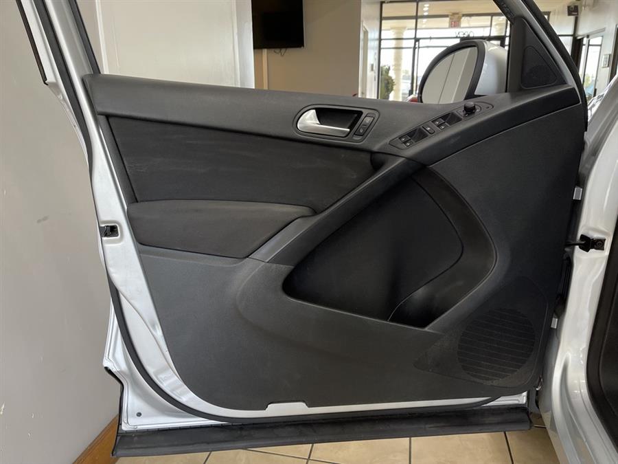 Used Volkswagen Tiguan 2015 | Elite Imports LLC. West Chester, Ohio Used Volkswagen Tiguan 2015 | Elite Imports LLC. West Chester, Ohio