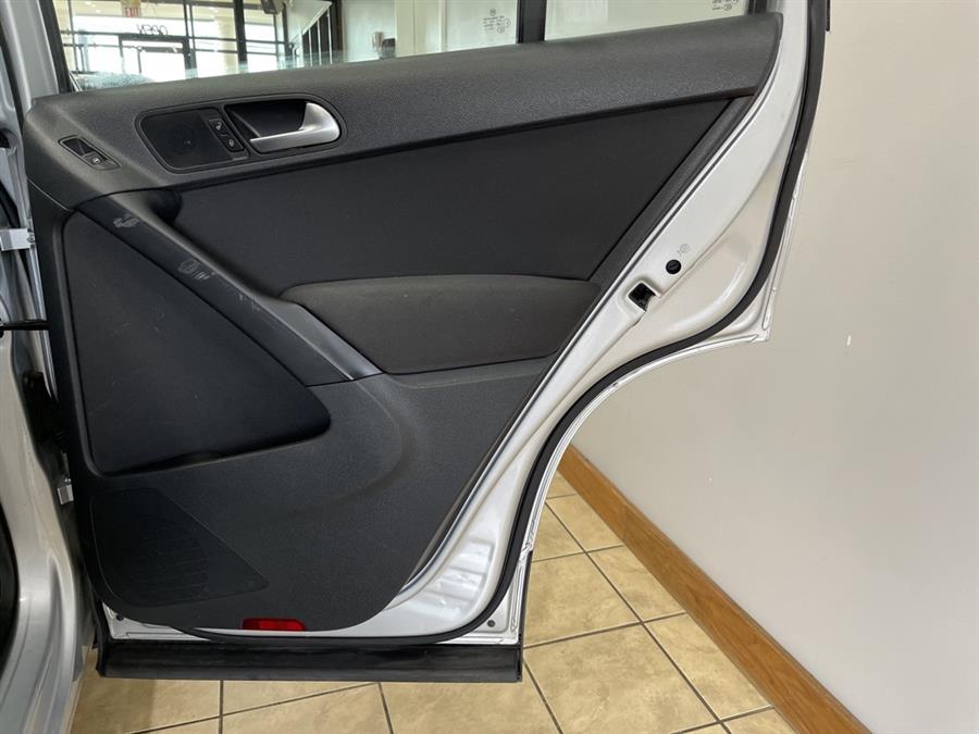 Used Volkswagen Tiguan 2015 | Elite Imports LLC. West Chester, Ohio Used Volkswagen Tiguan 2015 | Elite Imports LLC. West Chester, Ohio