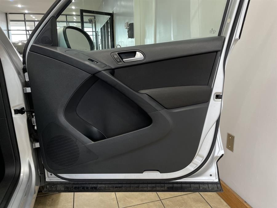 Used Volkswagen Tiguan 2015 | Elite Imports LLC. West Chester, Ohio Used Volkswagen Tiguan 2015 | Elite Imports LLC. West Chester, Ohio
