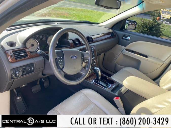 2009 Ford Taurus 4dr Sdn Limited FWD, available for sale in East Windsor, Connecticut | Central A/S LLC. East Windsor, Connecticut 2009 Ford Taurus 4dr Sdn Limited FWD, available for sale in East Windsor, Connecticut | Central A/S LLC. East Windsor, Connecticut