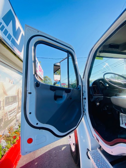 2014 FREIGHTLINER M2 106 26 FEET FLAT BED + LIFT GATE, available for sale in South Amboy, New Jersey | NJ Truck Spot. South Amboy, New Jersey 2014 FREIGHTLINER M2 106 26 FEET FLAT BED + LIFT GATE, available for sale in South Amboy, New Jersey | NJ Truck Spot. South Amboy, New Jersey