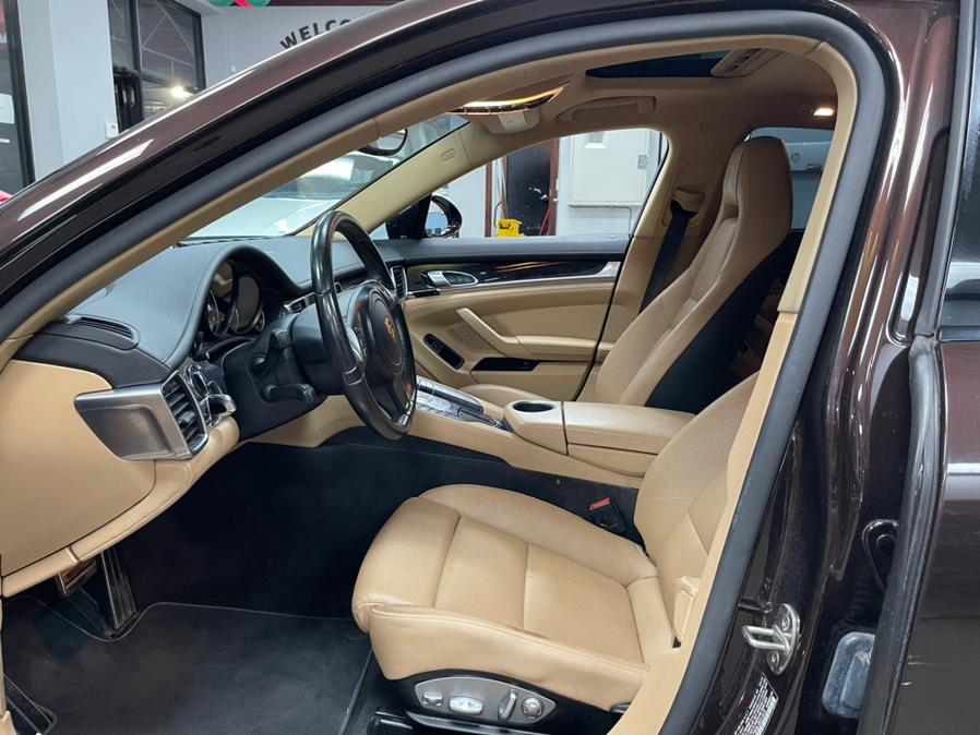 Used Porsche Panamera 4dr HB Edition 2016 | 5 Towns Drive. Inwood, New York Used Porsche Panamera 4dr HB Edition 2016 | 5 Towns Drive. Inwood, New York