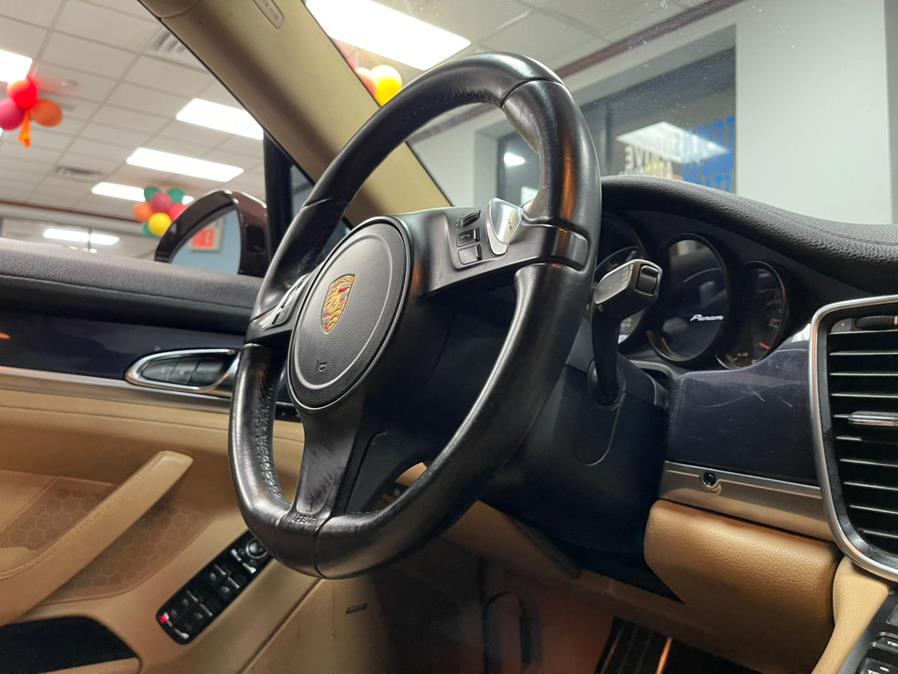 Used Porsche Panamera 4dr HB Edition 2016 | 5 Towns Drive. Inwood, New York Used Porsche Panamera 4dr HB Edition 2016 | 5 Towns Drive. Inwood, New York