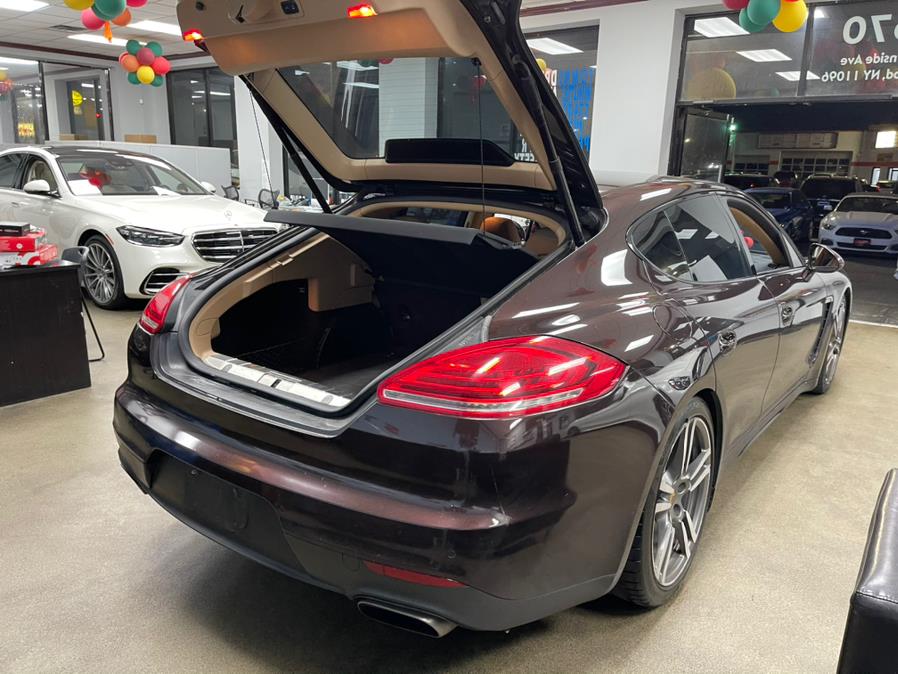 Used Porsche Panamera 4dr HB Edition 2016 | 5 Towns Drive. Inwood, New York Used Porsche Panamera 4dr HB Edition 2016 | 5 Towns Drive. Inwood, New York