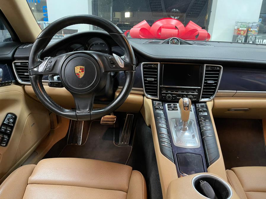 Used Porsche Panamera 4dr HB Edition 2016 | 5 Towns Drive. Inwood, New York Used Porsche Panamera 4dr HB Edition 2016 | 5 Towns Drive. Inwood, New York