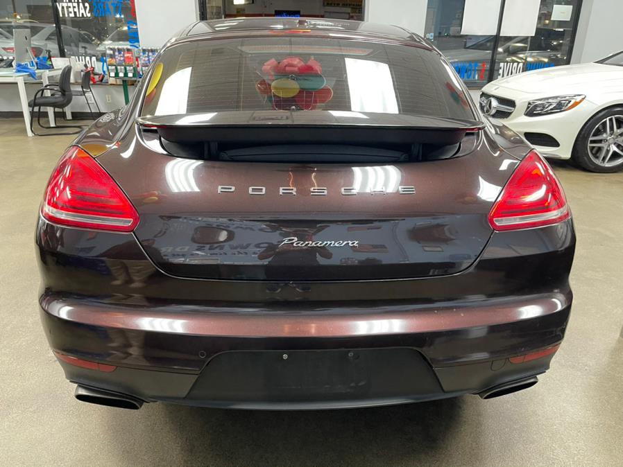 Used Porsche Panamera 4dr HB Edition 2016 | 5 Towns Drive. Inwood, New York Used Porsche Panamera 4dr HB Edition 2016 | 5 Towns Drive. Inwood, New York