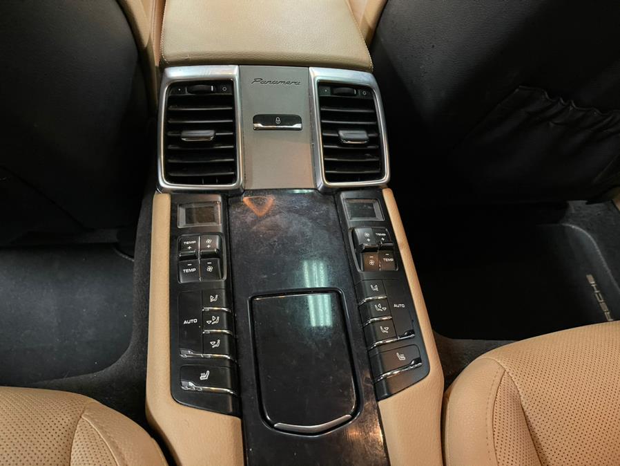 Used Porsche Panamera 4dr HB Edition 2016 | 5 Towns Drive. Inwood, New York Used Porsche Panamera 4dr HB Edition 2016 | 5 Towns Drive. Inwood, New York