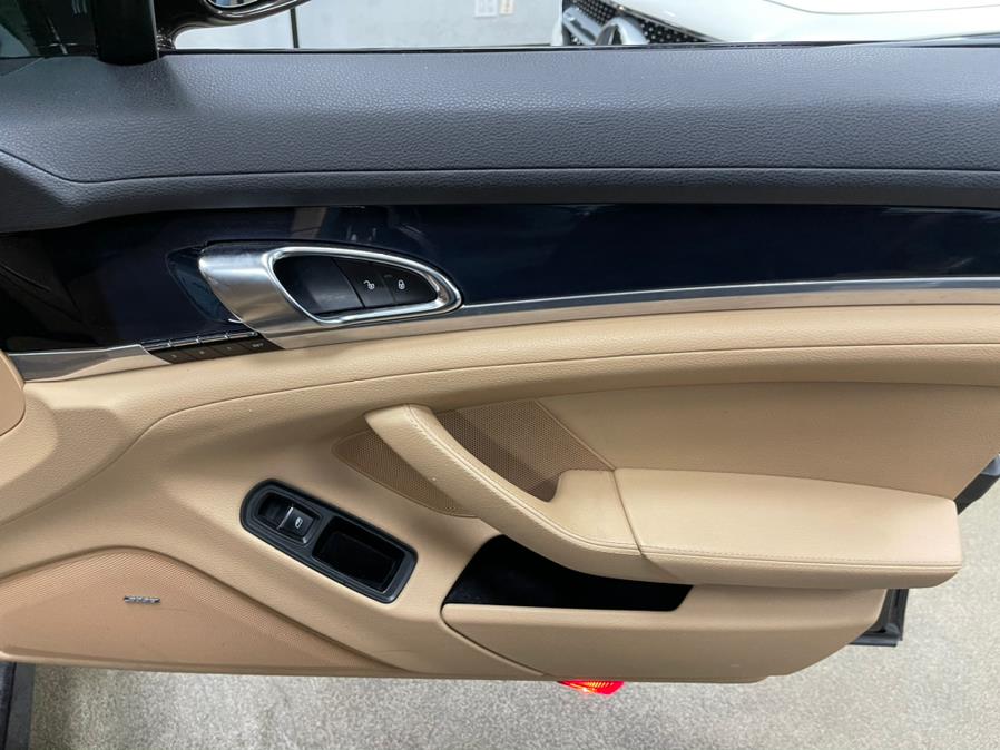 Used Porsche Panamera 4dr HB Edition 2016 | 5 Towns Drive. Inwood, New York Used Porsche Panamera 4dr HB Edition 2016 | 5 Towns Drive. Inwood, New York