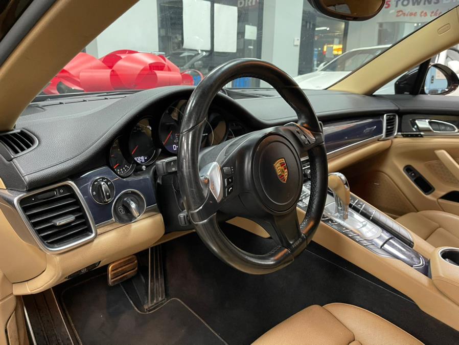 Used Porsche Panamera 4dr HB Edition 2016 | 5 Towns Drive. Inwood, New York Used Porsche Panamera 4dr HB Edition 2016 | 5 Towns Drive. Inwood, New York
