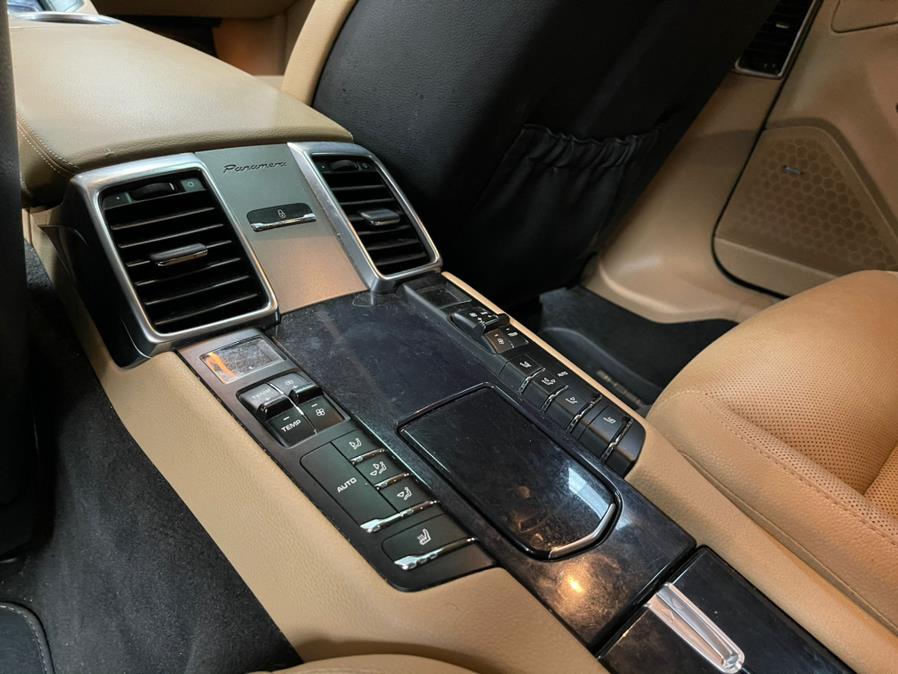 Used Porsche Panamera 4dr HB Edition 2016 | 5 Towns Drive. Inwood, New York Used Porsche Panamera 4dr HB Edition 2016 | 5 Towns Drive. Inwood, New York