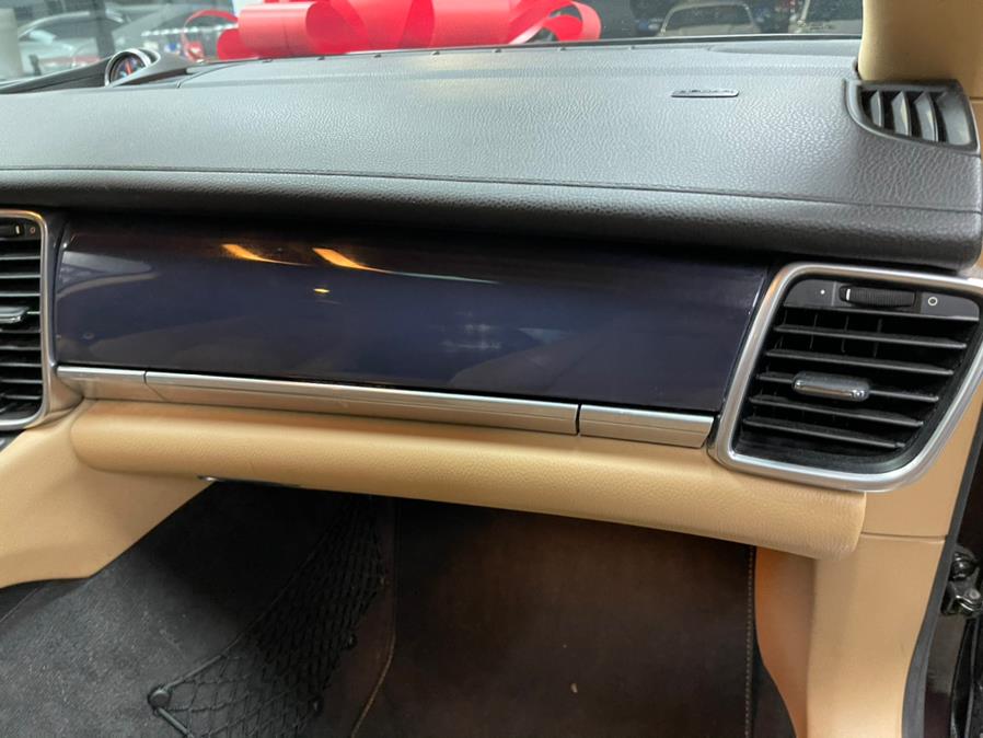 Used Porsche Panamera 4dr HB Edition 2016 | 5 Towns Drive. Inwood, New York Used Porsche Panamera 4dr HB Edition 2016 | 5 Towns Drive. Inwood, New York