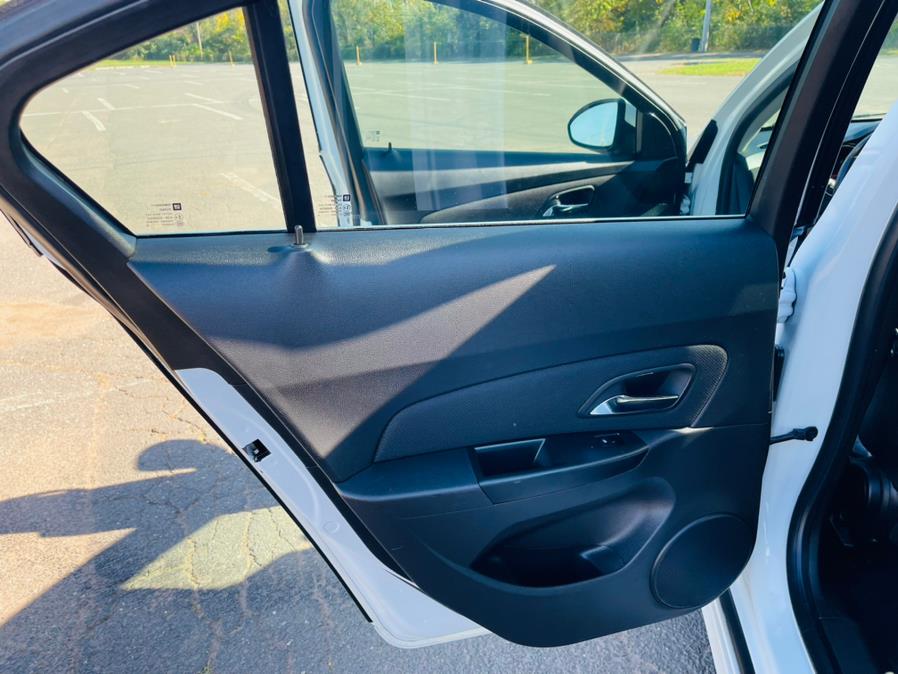 Used Chevrolet Cruze 4dr Sdn Auto 2LT 2014 | Supreme Automotive. New Britain, Connecticut Used Chevrolet Cruze 4dr Sdn Auto 2LT 2014 | Supreme Automotive. New Britain, Connecticut