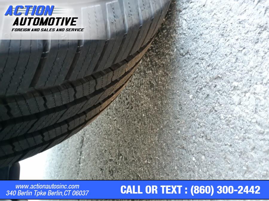 Used Chevrolet Traverse AWD 4dr LT w/1LT 2014 | Action Automotive. Berlin, Connecticut Used Chevrolet Traverse AWD 4dr LT w/1LT 2014 | Action Automotive. Berlin, Connecticut