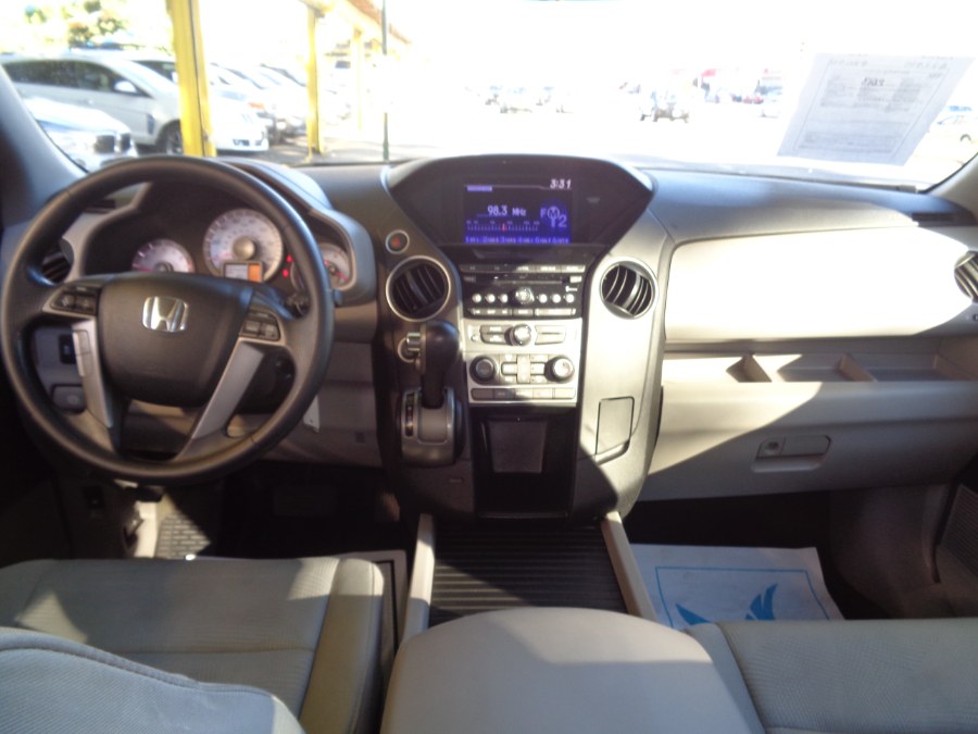 Used Honda Pilot 4WD 4dr LX 2013 | Sunrise of Elmont. Elmont, New York Used Honda Pilot 4WD 4dr LX 2013 | Sunrise of Elmont. Elmont, New York