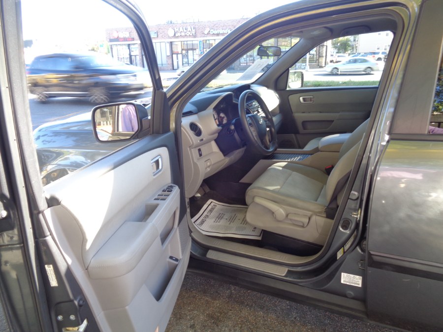 Used Honda Pilot 4WD 4dr LX 2013 | Sunrise of Elmont. Elmont, New York Used Honda Pilot 4WD 4dr LX 2013 | Sunrise of Elmont. Elmont, New York