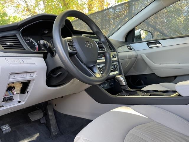 Used Hyundai Sonata SE 2018 | Blasius Federal Road. Brookfield, Connecticut Used Hyundai Sonata SE 2018 | Blasius Federal Road. Brookfield, Connecticut