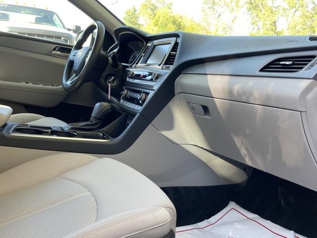 Used Hyundai Sonata SE 2018 | Blasius Federal Road. Brookfield, Connecticut Used Hyundai Sonata SE 2018 | Blasius Federal Road. Brookfield, Connecticut