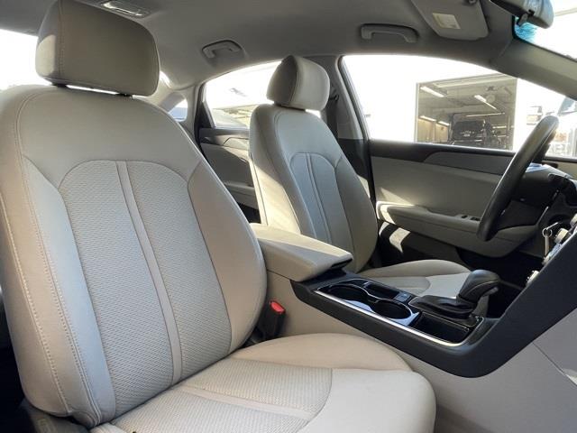 Used Hyundai Sonata SE 2018 | Blasius Federal Road. Brookfield, Connecticut Used Hyundai Sonata SE 2018 | Blasius Federal Road. Brookfield, Connecticut