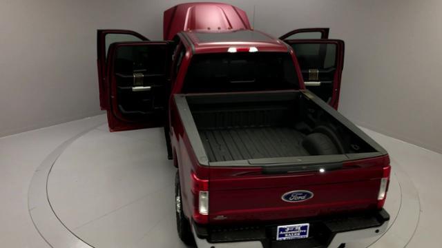 Used Ford Super Duty F-350 Srw Lariat 4WD Crew Cab 6.75' Box 2017 | J&M Automotive Sls&Svc LLC. Naugatuck, Connecticut Used Ford Super Duty F-350 Srw Lariat 4WD Crew Cab 6.75' Box 2017 | J&M Automotive Sls&Svc LLC. Naugatuck, Connecticut