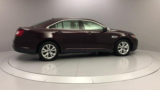 2011 Ford Taurus 4dr Sdn SEL FWD, available for sale in Naugatuck, Connecticut | J&M Automotive Sls&Svc LLC. Naugatuck, Connecticut 2011 Ford Taurus 4dr Sdn SEL FWD, available for sale in Naugatuck, Connecticut | J&M Automotive Sls&Svc LLC. Naugatuck, Connecticut