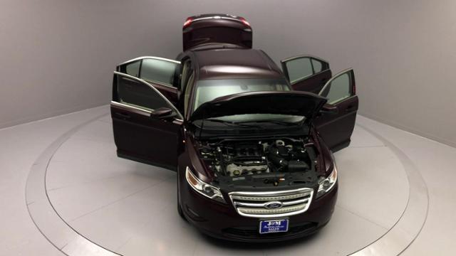 2011 Ford Taurus 4dr Sdn SEL FWD, available for sale in Naugatuck, Connecticut | J&M Automotive Sls&Svc LLC. Naugatuck, Connecticut 2011 Ford Taurus 4dr Sdn SEL FWD, available for sale in Naugatuck, Connecticut | J&M Automotive Sls&Svc LLC. Naugatuck, Connecticut
