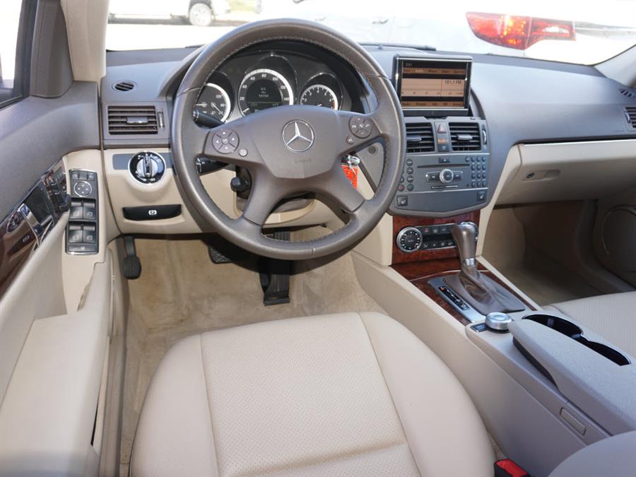 Used Mercedes-benz C-class C 300 Luxury 4MATIC 2010 | Autouse. Andover, Massachusetts Used Mercedes-benz C-class C 300 Luxury 4MATIC 2010 | Autouse. Andover, Massachusetts