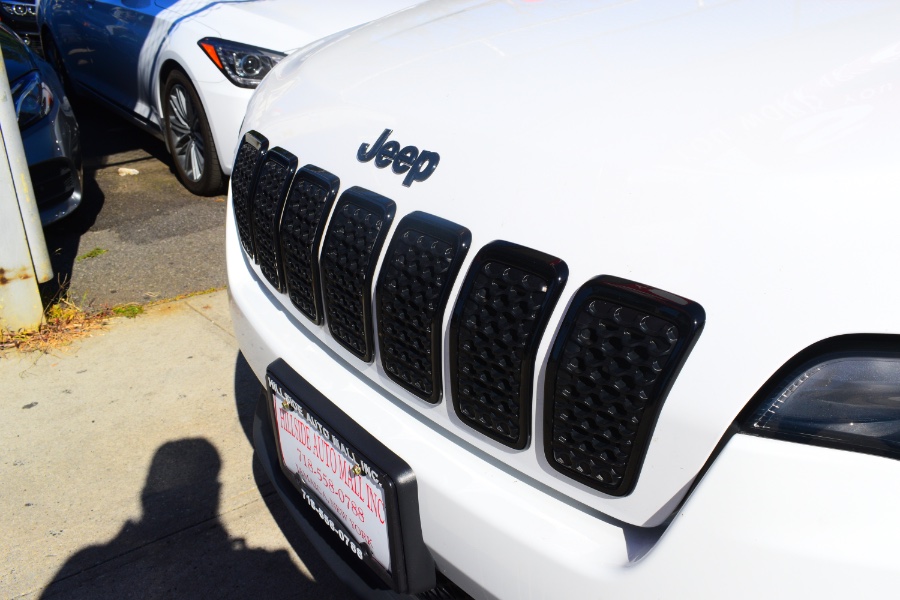 Used Jeep Cherokee Latitude Plus 4x4 2019 | Hillside Auto Mall Inc.. Jamaica, New York Used Jeep Cherokee Latitude Plus 4x4 2019 | Hillside Auto Mall Inc.. Jamaica, New York