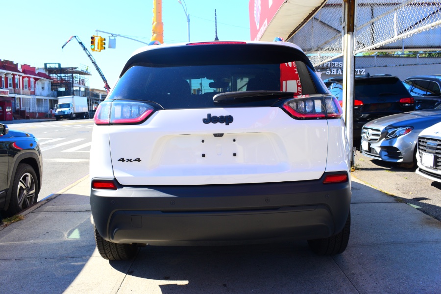 Used Jeep Cherokee Latitude Plus 4x4 2019 | Hillside Auto Mall Inc.. Jamaica, New York Used Jeep Cherokee Latitude Plus 4x4 2019 | Hillside Auto Mall Inc.. Jamaica, New York
