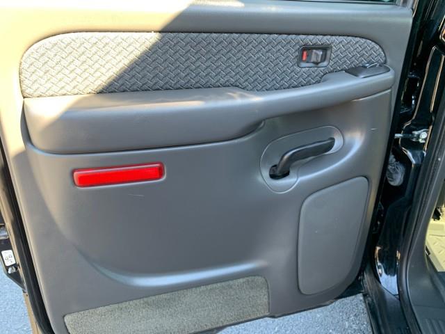 Used Chevrolet Avalanche Z71 2004 | Valentine Motor Company. Forestville, Maryland Used Chevrolet Avalanche Z71 2004 | Valentine Motor Company. Forestville, Maryland