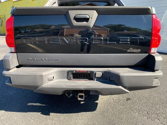 Used Chevrolet Avalanche Z71 2004 | Valentine Motor Company. Forestville, Maryland Used Chevrolet Avalanche Z71 2004 | Valentine Motor Company. Forestville, Maryland