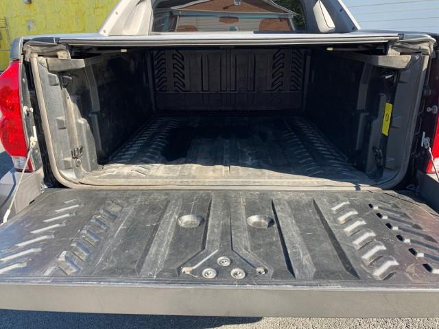 Used Chevrolet Avalanche Z71 2004 | Valentine Motor Company. Forestville, Maryland Used Chevrolet Avalanche Z71 2004 | Valentine Motor Company. Forestville, Maryland