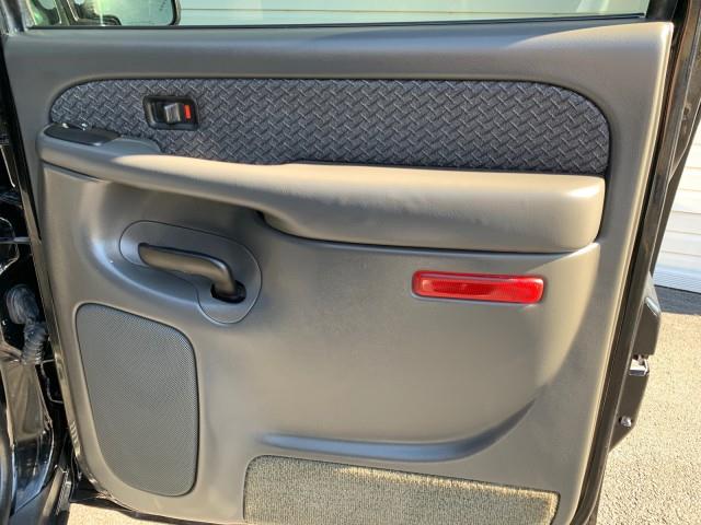 Used Chevrolet Avalanche Z71 2004 | Valentine Motor Company. Forestville, Maryland Used Chevrolet Avalanche Z71 2004 | Valentine Motor Company. Forestville, Maryland