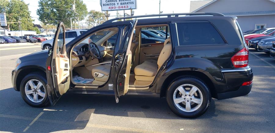 Used Mercedes-Benz GL-Class 4MATIC 4dr 4.6L 2008 | Victoria Preowned Autos Inc. Little Ferry, New Jersey Used Mercedes-Benz GL-Class 4MATIC 4dr 4.6L 2008 | Victoria Preowned Autos Inc. Little Ferry, New Jersey