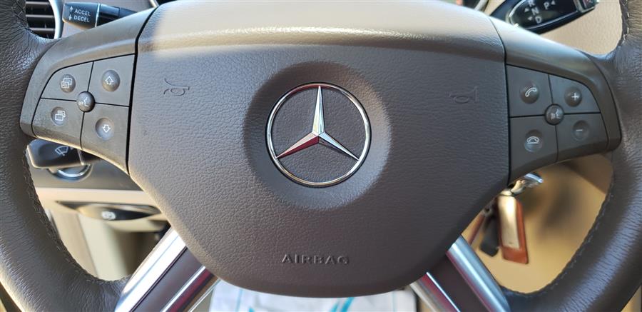 Used Mercedes-Benz GL-Class 4MATIC 4dr 4.6L 2008 | Victoria Preowned Autos Inc. Little Ferry, New Jersey Used Mercedes-Benz GL-Class 4MATIC 4dr 4.6L 2008 | Victoria Preowned Autos Inc. Little Ferry, New Jersey