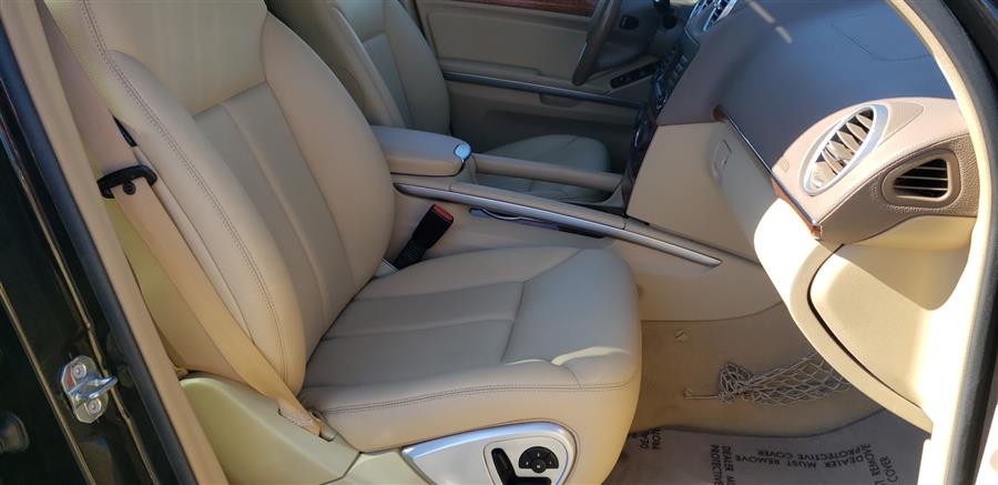Used Mercedes-Benz GL-Class 4MATIC 4dr 4.6L 2008 | Victoria Preowned Autos Inc. Little Ferry, New Jersey Used Mercedes-Benz GL-Class 4MATIC 4dr 4.6L 2008 | Victoria Preowned Autos Inc. Little Ferry, New Jersey